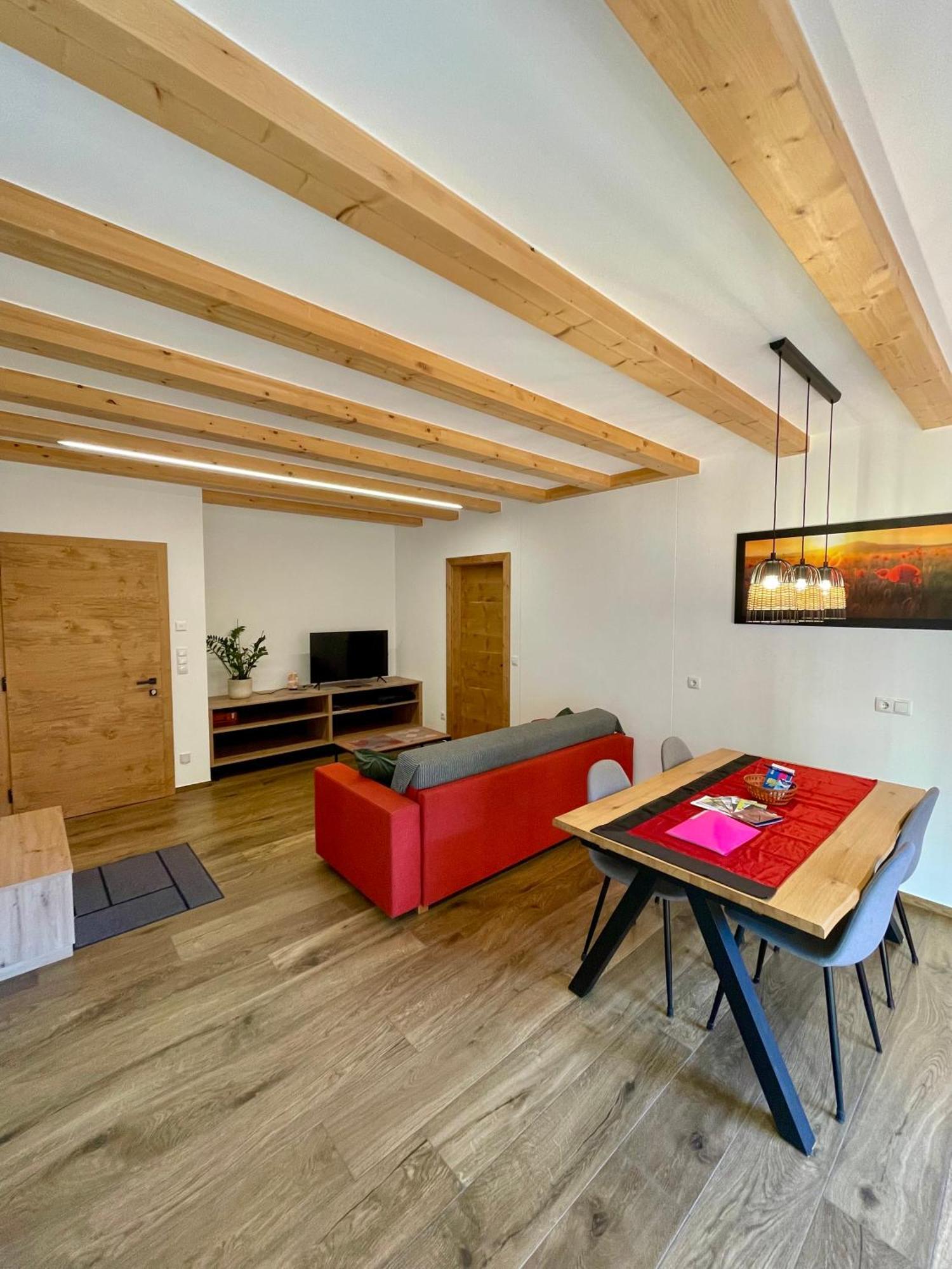 Kroellhof Apartment Vallarga